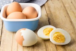 Jak ugotować perfekcyjne jajko na twardo? 5 praktycznych porad dotyczących gotowanych jajek