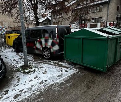 Kierowca nie wytrzymał. Kontenerem zastawił busa zaparkowanego przy śmietniku w Zielonej Górze