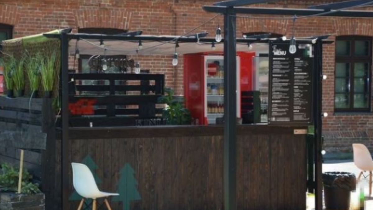 Matka i syn włamali się do lodówek. Trafili do celi