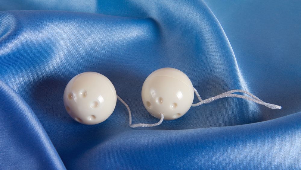 Kulki gejszy - rodzaje, działanie, jakie wybrać, jak aplikować, jak używać