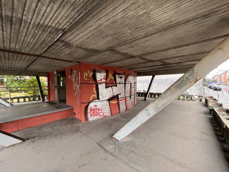 Trzonolinowiec we Wrocławiu jest w fatalnym stanie