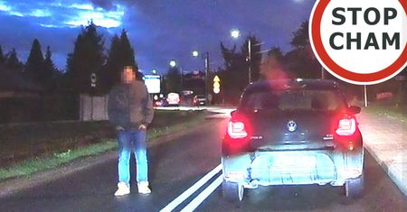 Wyprzedzał przed przejściem. "Parę razy uderzył w moje okno"