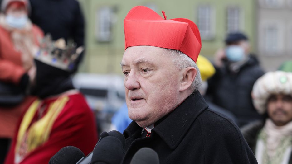 Warszawa 06.01.2021 Orszak Trzech Króli na Starym Mieście. Metropolita warszawski kardynał Kazimierz Nycz wygłosił modlitwę Anioł Pański (Andrzej Hulimka / Forum, Fot: RM, Andrzej Hulimka / Forum)