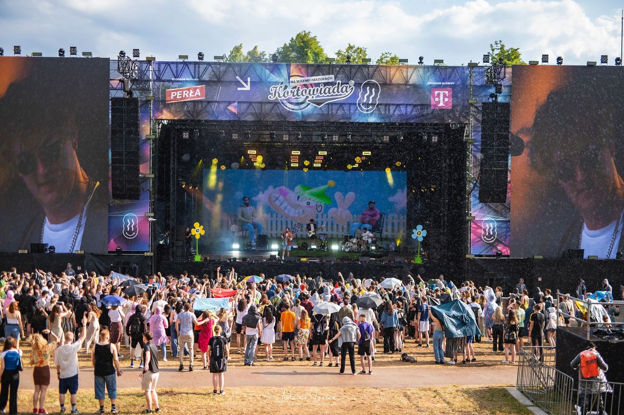 Kortowiada 2025 rozkręca się na dobre! Dwie sceny, trzy dni i kilkadziesiąt powodów, by uczestniczyć w tym festiwalu studenckim