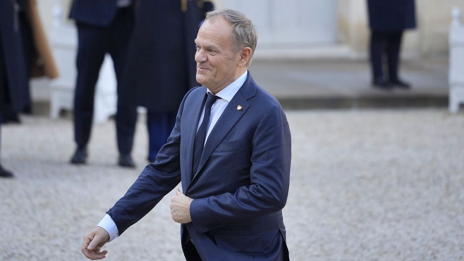 PARIS, FRANCE - FEBRUARY 17: Polish Prime Minister Donald Tusk arrives at Elysee Palace on February 17, 2025 in Paris, France. As the USA and Russia convene talks in Saudi Arabia hoping to bring to an end the Russia/Ukraine war, President Macron invites European leaders to a summit to discuss security spending and the part they can play in the future of Ukraine. The UK Prime Minister has said he is prepared to commit troops on the ground in Ukraine as part of a peacekeeping force, as has the CDU party defence spokesperson in Germany. (Photo by Remon Haazen/Getty Images)