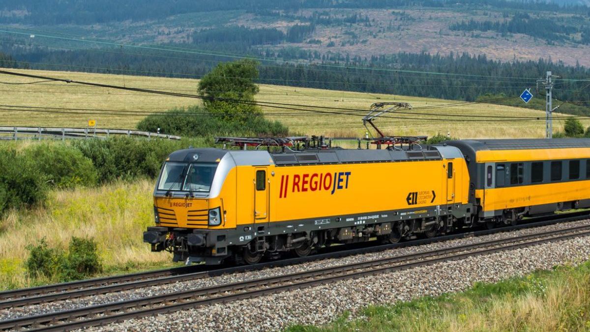 Nawet 14 tys. zł za miesiąc. Takie zarobki oferuje RegioJet