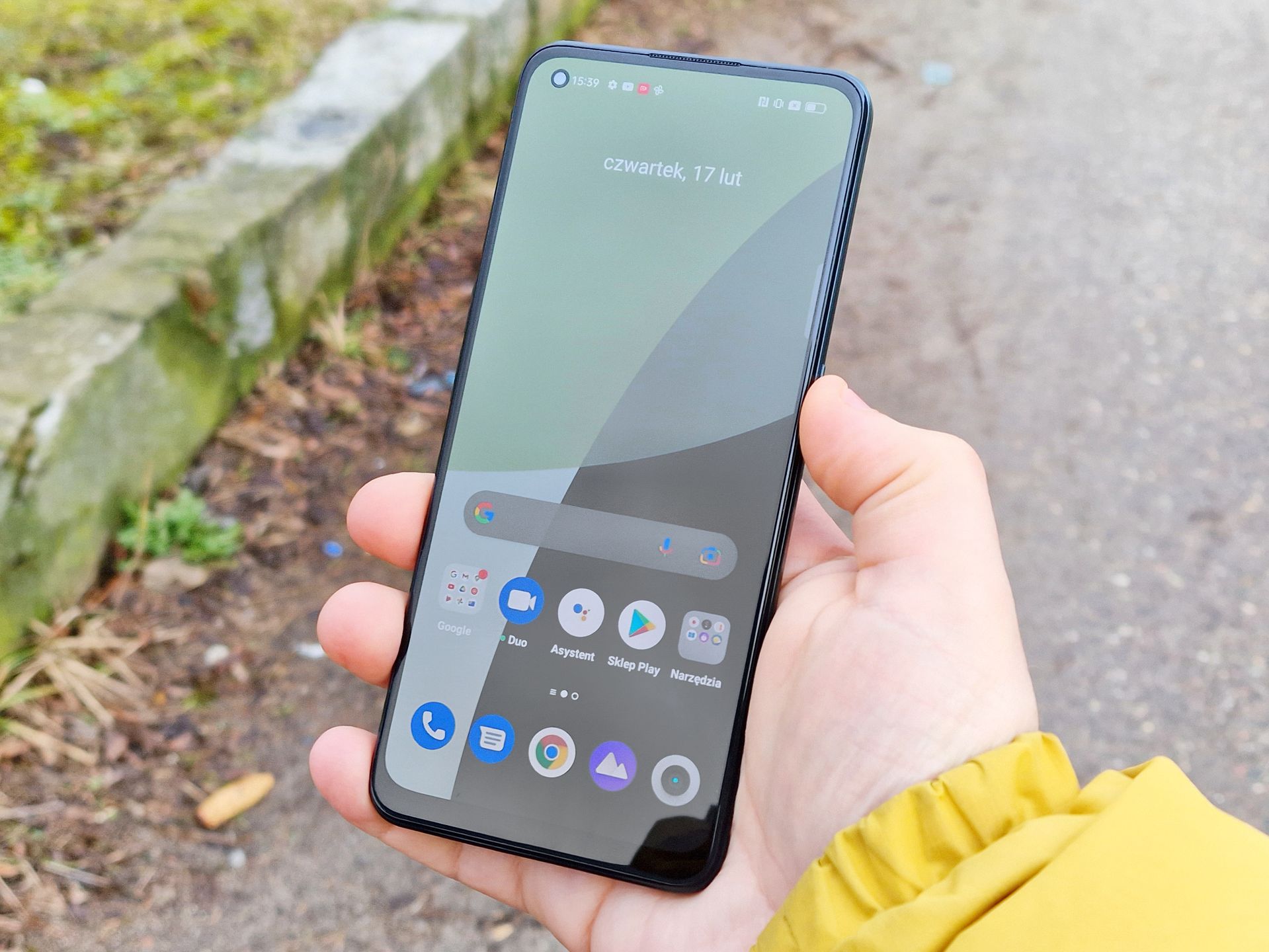 Aparat realme 9 Pro+ wymiata w nocy. Tak, może się równać z flagowcami 100