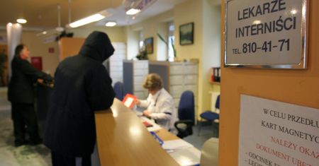 Milion zwolnień na ból pleców. Lekarze: bezdyskusyjna patologia