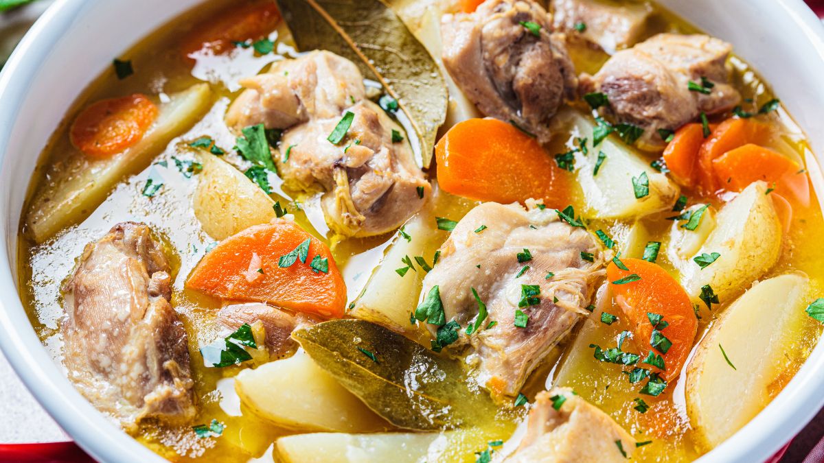 Rosół z grilla jest bardzo aromatyczny