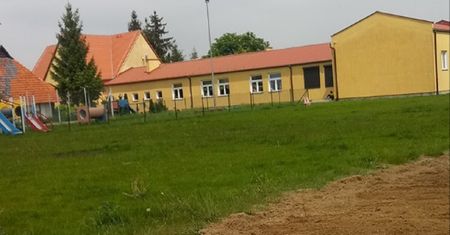 7-latek sieje postrach w szkole w Goślinowie. Rodzice boją się o dzieci