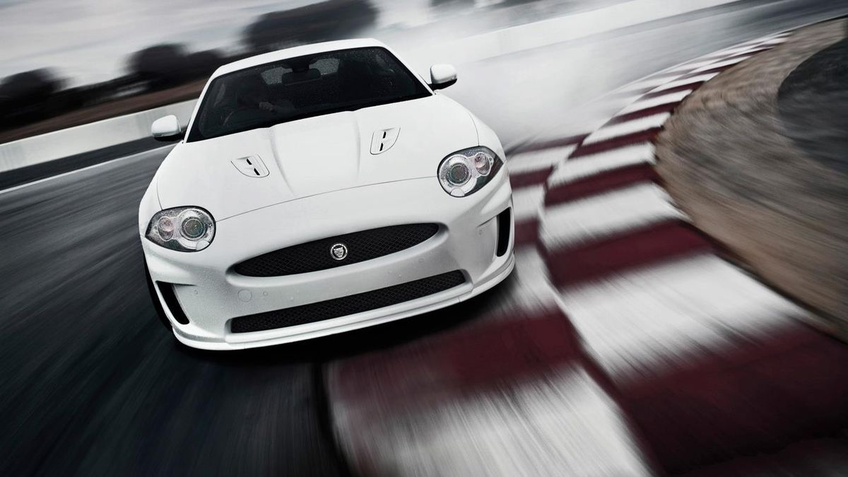 Easton Chang - Jaguar XKRS