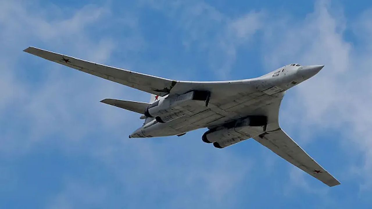Tu-160M, carrier of the AS-23a cruise missiles