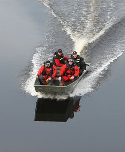 Wypadł z pontonu na Wiśle. Szukają go drugi dzień