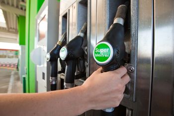 Ceny paliw na świecie. Tyle płacą kierowcy m.in. w Czechach, Niemczech i USA