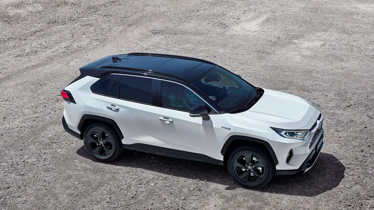 Nowa Toyota RAV4 (2018) zrywa ze stonowaną stylistyką. Teraz to przebojowy SUV, którym można się pochwalić