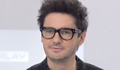 Kuba Wojewódzki zgrabnie i cynicznie porusza się w świecie reklamy