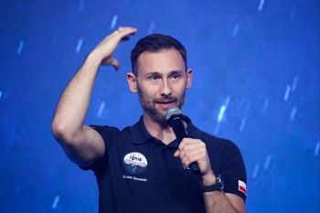 Polski astronauta odpowiada Kanałowi Zero. Poszło o pensje za wykłady
