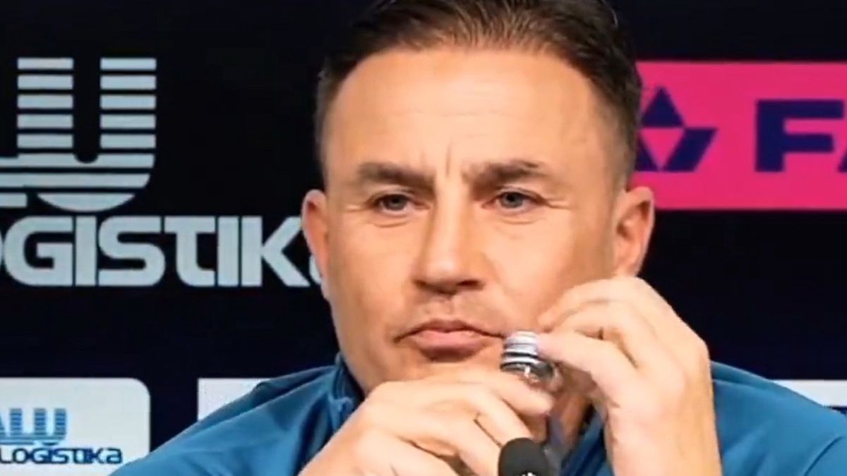 Fabio Cannavaro w czasie konferencji prasowej w Zagrzebiu