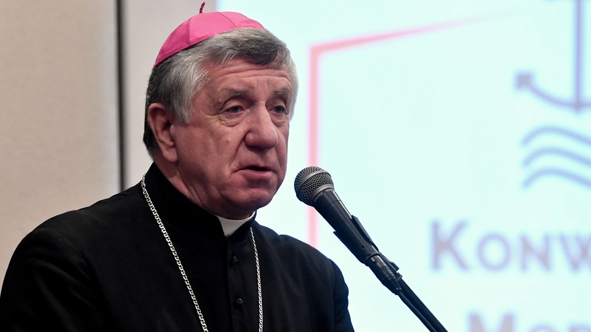 Arcybiskup Andrzej Dzięga