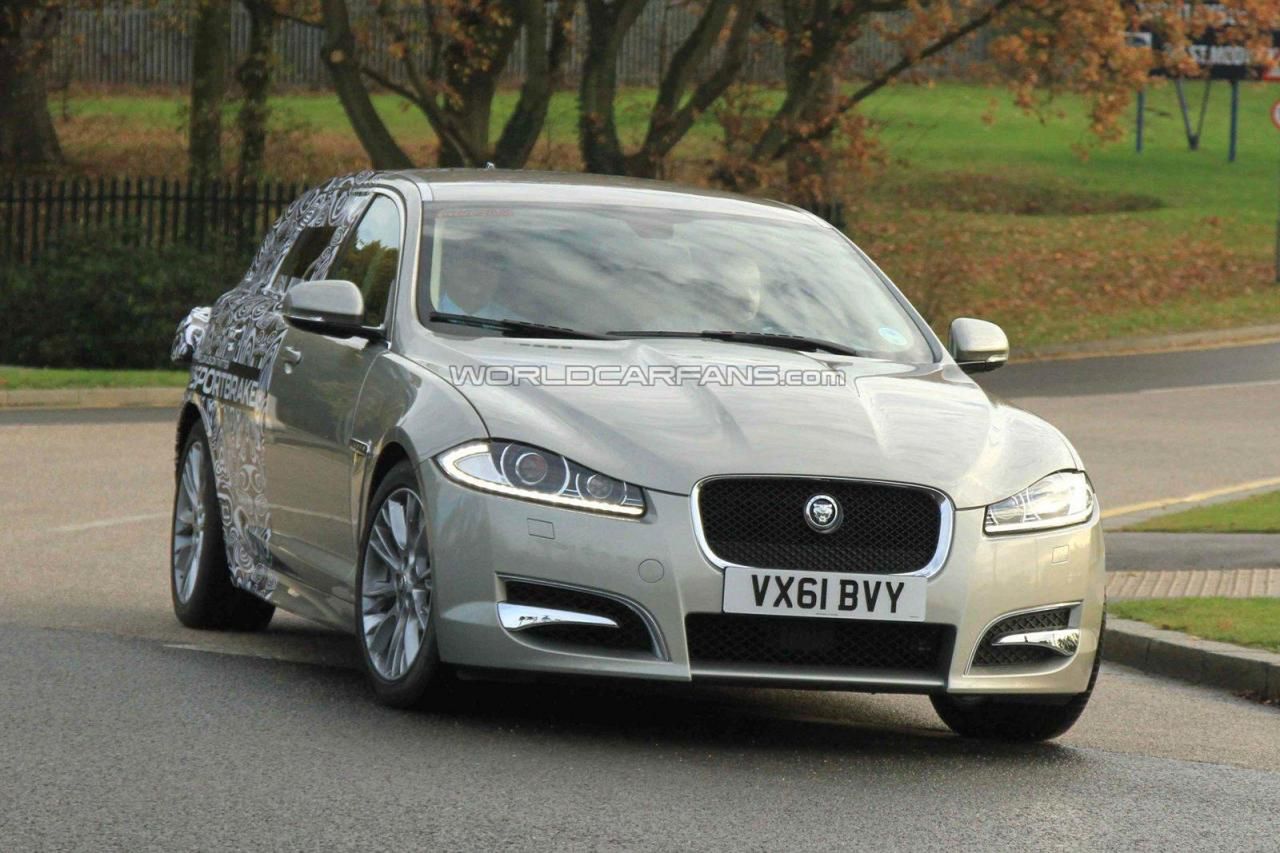 2012 Jaguar XF Sportbrake w kamuflażu