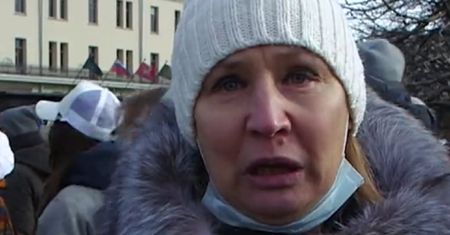 Rosyjska matka błaga Putina. Mówi, ilu ocalało z pułku jej syna