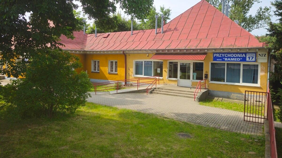 Przychodnia BAMED w budynku przy al. Piłsudskiego 17