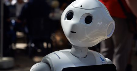 "Robot napisał ten artykuł. Przeraża cię to, człowieku?" – Guardian publikuje tekst autorstwa SI