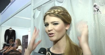 "Sukienka z zagranicy, buty z Polski"