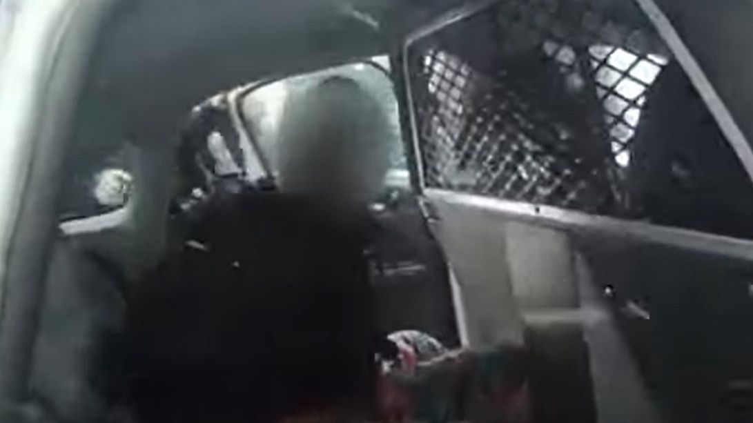 Policja skuła 9-latkę i potraktowała ją gazem