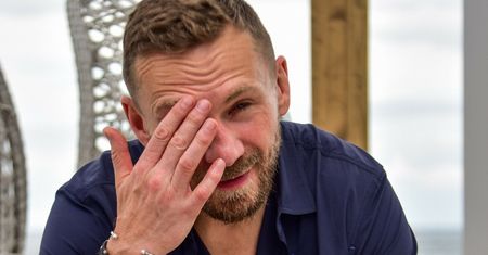 Przemysław Kossakowski skromnie o sobie: "SKOMPROMITOWANY CELEBRYTA"