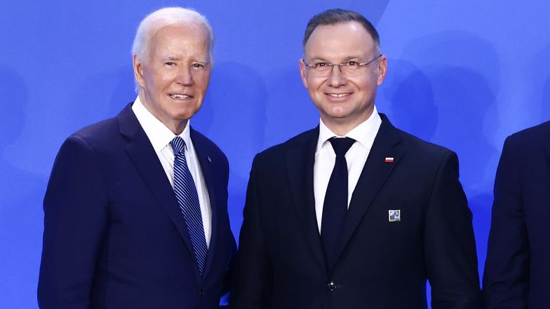 Największa wymiana więźniów od czasów zimnej wojny. Biden dziękuje Dudzie