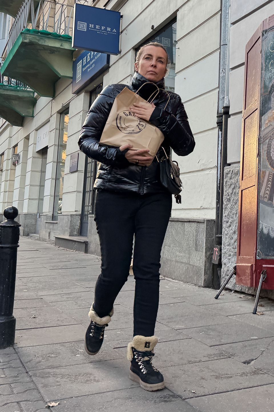 Karolina Ferenstein parkuje na zakazie auto za pół miliona