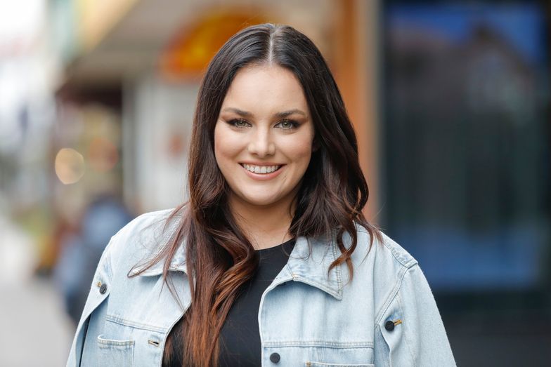 Ewa Farna przed studiem "DD TVN"