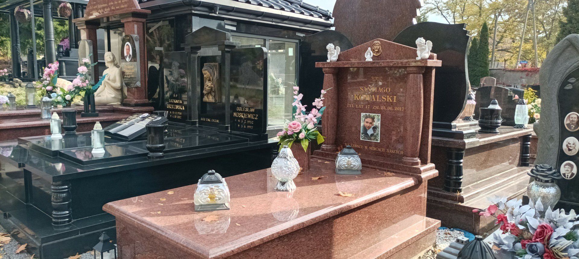 Romskie groby na cmentarzach Łodzi i okoli