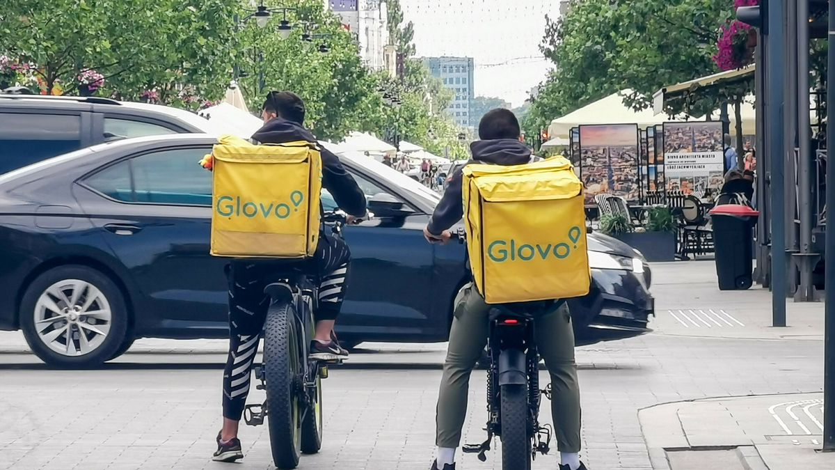 Reporter archiwum 2024 06
08.06.2024 Lodz. Ulica Piotrkowska. N/z kurierzy firmy Glovo. Fot. Piotr Kamionka/REPORTER
Piotr Kamionka/REPORTER