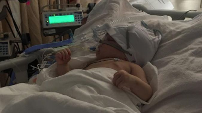 Niemowlę zachorowało na krztusiec - matka twierdzi, że to przez niezaszczepione dziecko