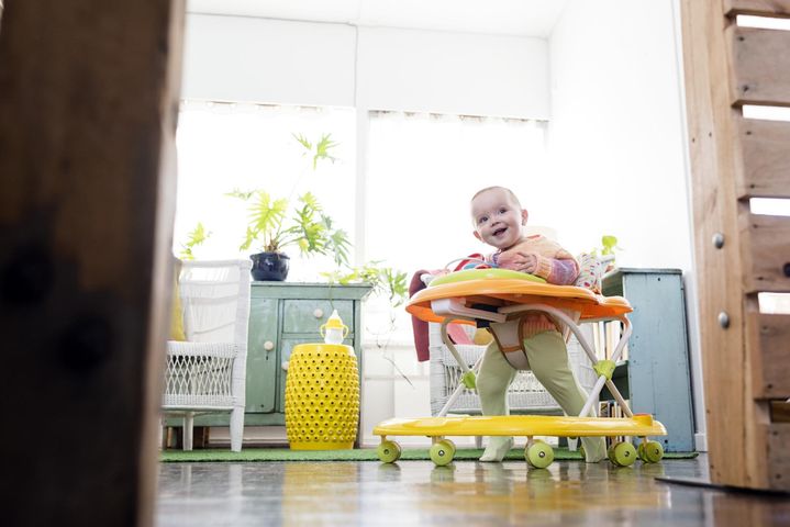 Fizjoterapeuci nie zalecają skoczków najmłodszym dzieciom