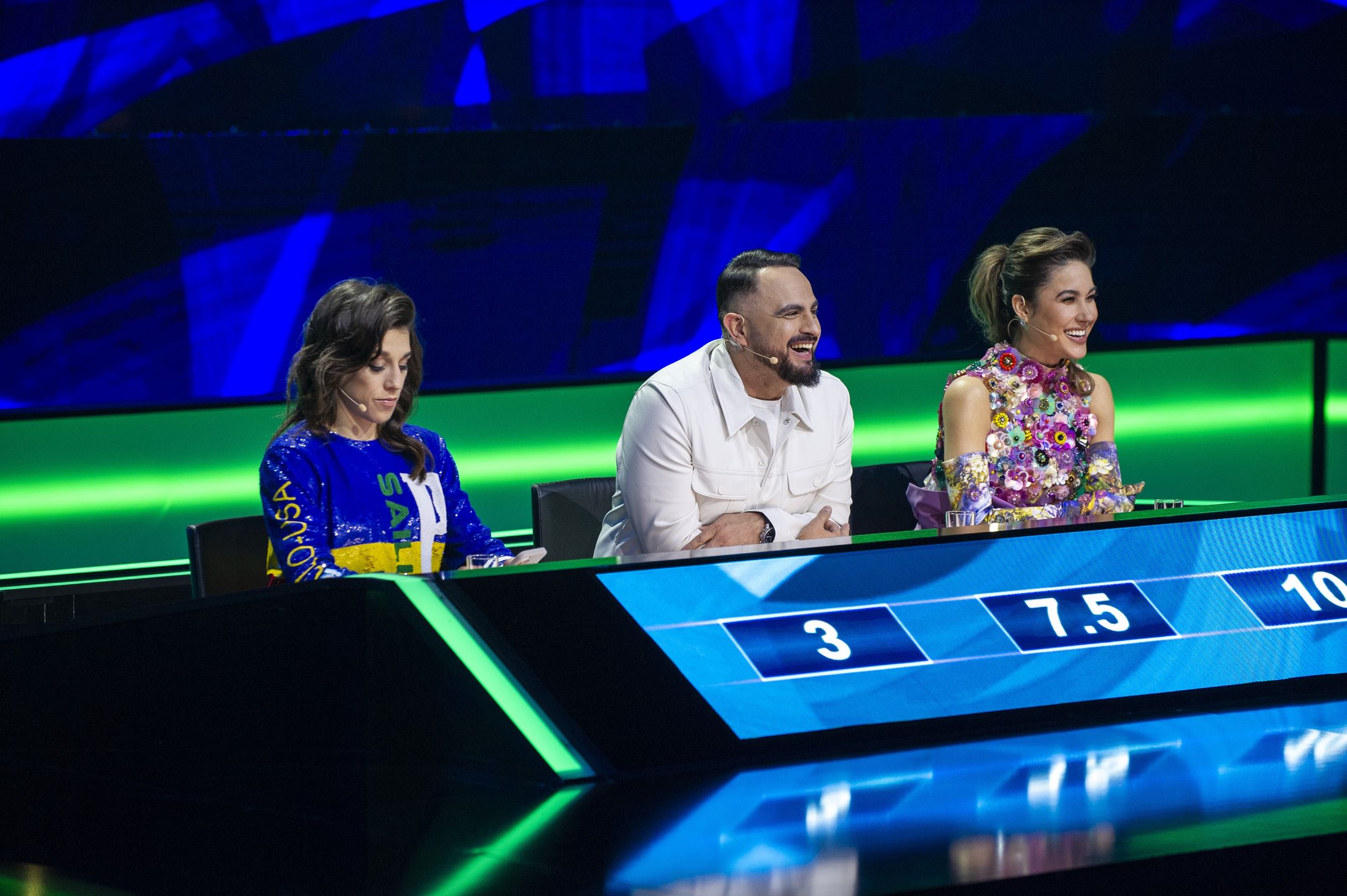 Joanna Jędrzejczyk nie sprawdziła się w roli jurorki w "Dance Dance Dance"zejczyk nie sprawdziła się w roli jurorki w "Dance Dance Dance"