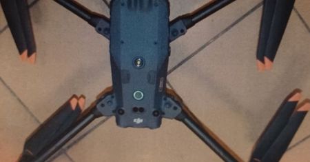 Wkurzył się, że dron zagląda mu do okna. Ostrzelał go z wiatrówki