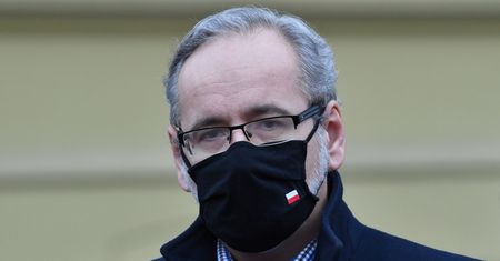 Toruń. Kolejna afera szczepionkowa. Adam Niedzielski zabrał głos