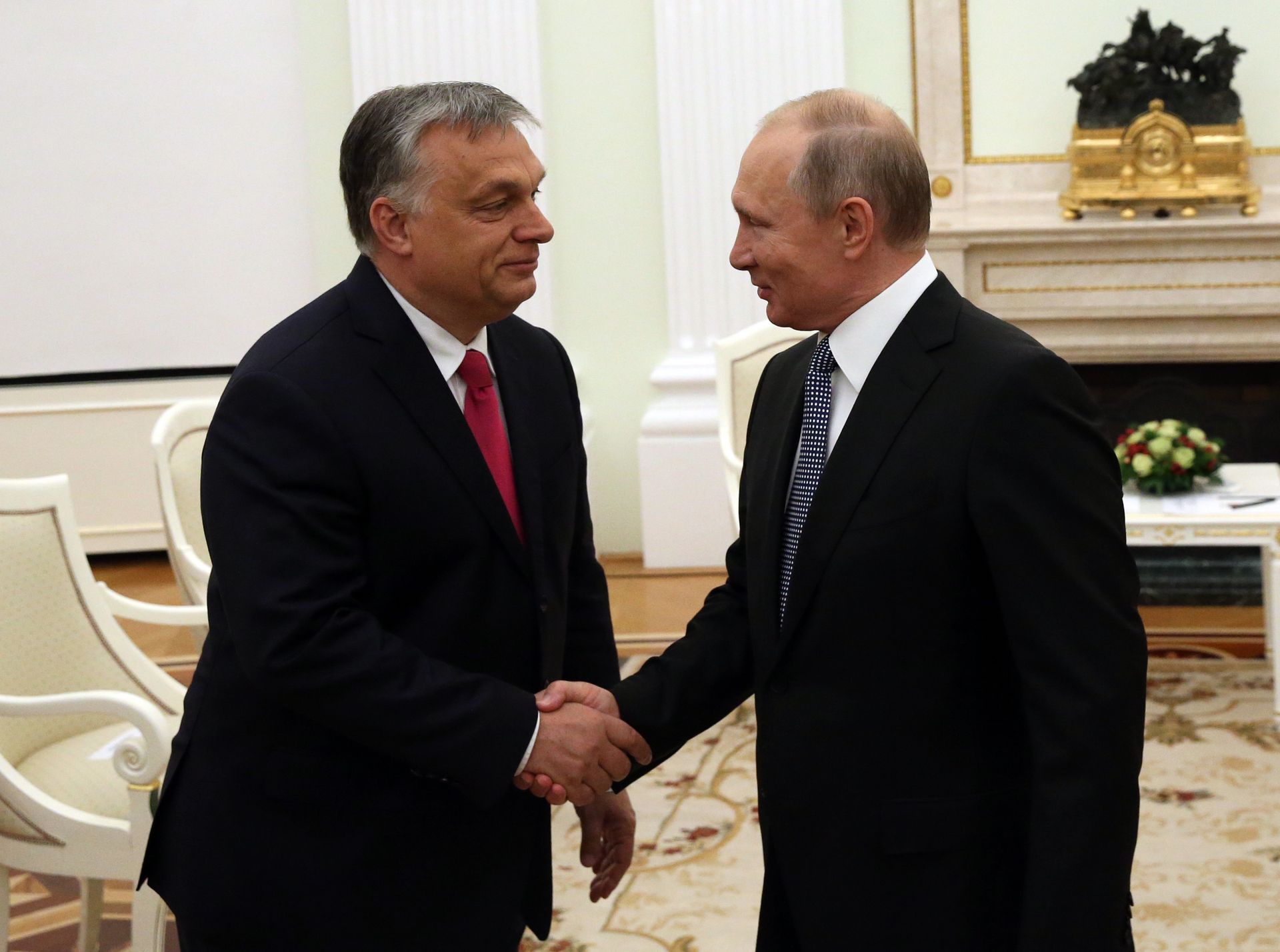 Putin wspiera Orbana przed wyborami