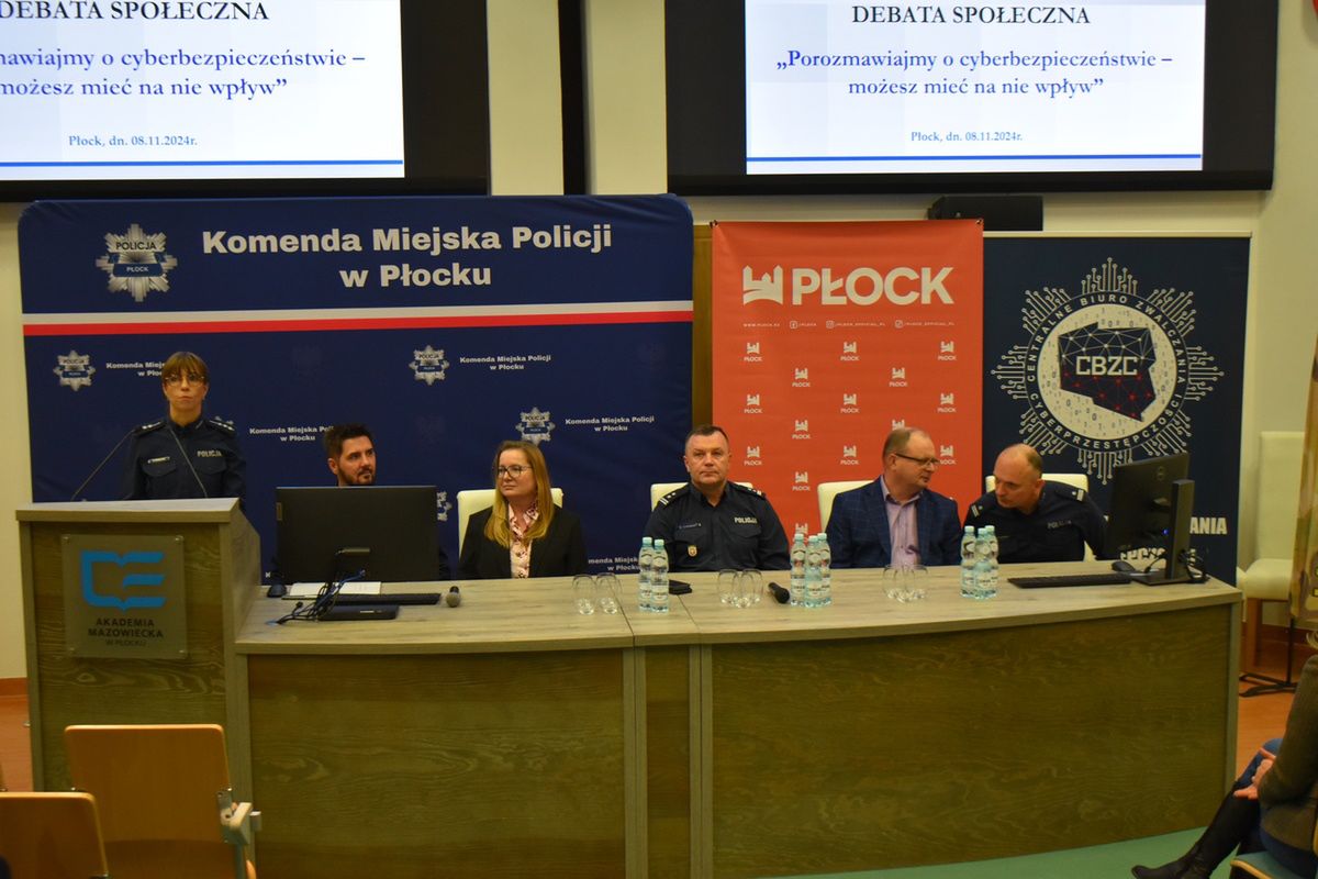 Debata w Akademii Mazowieckiej w Płocku 