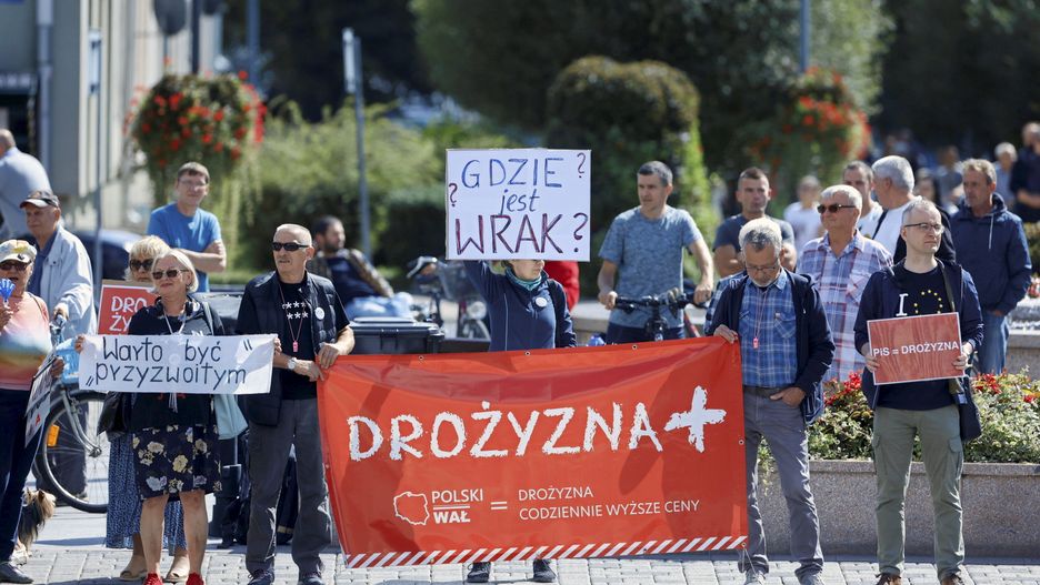"Złodzieje", "złodzieje". Protestowali przed przyjazdem Kaczyńskiego
