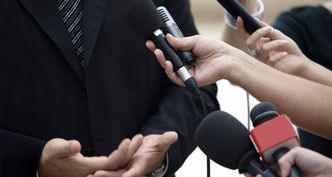 Ile zarabia rzecznik prasowy? W Warszawie dostaniemy krocie