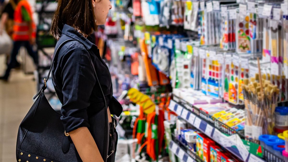 Sieć sklepów z artykułami papierniczymi kończy działalność