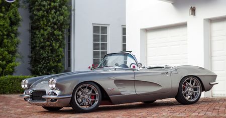 Chevrolet Corvette C1 na felgach HRE [galeria zdjęć]