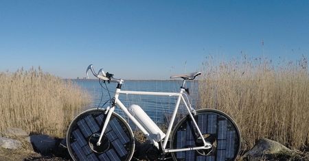 Rower zasilany energią słoneczną - czy to jest przyszłość transportu miejskiego?
