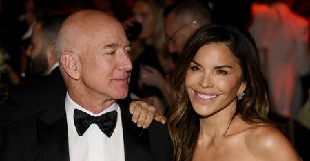 Jeff Bezos chce, by Lauren Sanchez została... DZIEWCZYNĄ BONDA. Rozwścieczył internautów: "Talentu NIE KUPISZ"