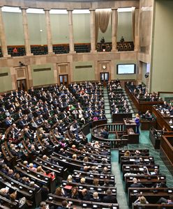 Gorący dzień w Sejmie. Wotum nieufności i ponad 100 głosowań [ZAPIS RELACJI]