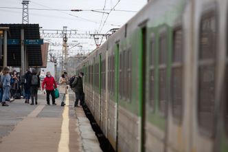 Bilety kolejowe w spożywczym i na stacji paliw. PKP stawia jednak warunek